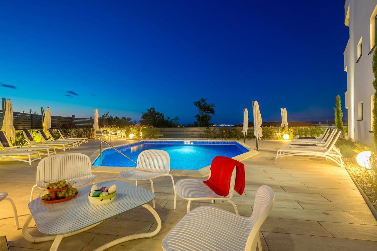 Villa Poseidon Rova By El-Pi Tours Малинска Екстериор снимка