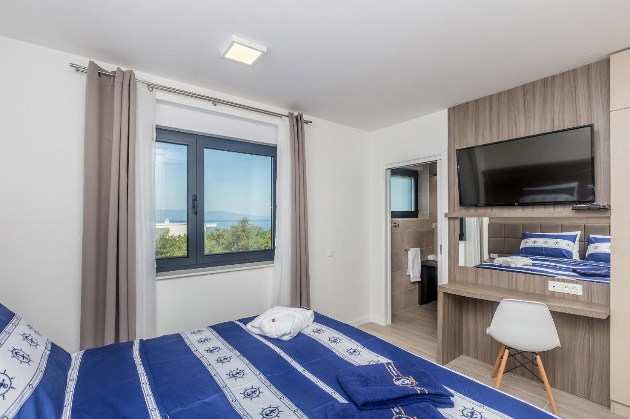 Villa Poseidon Rova By El-Pi Tours Малинска Екстериор снимка